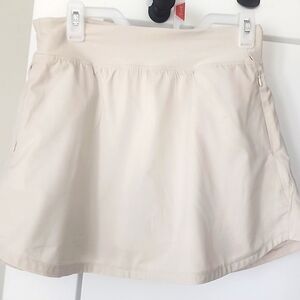 StretchTech dry fit short size medium beige Great Condition